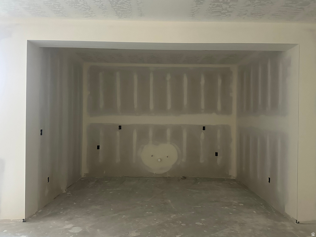 23 E 1500 S Farmington, UT 84025