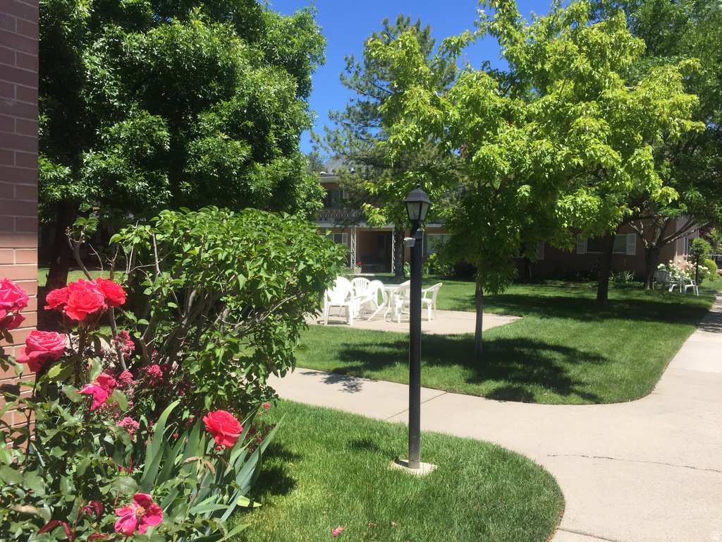 2223 E CARRIAGE LN #48 Holladay, UT 84117