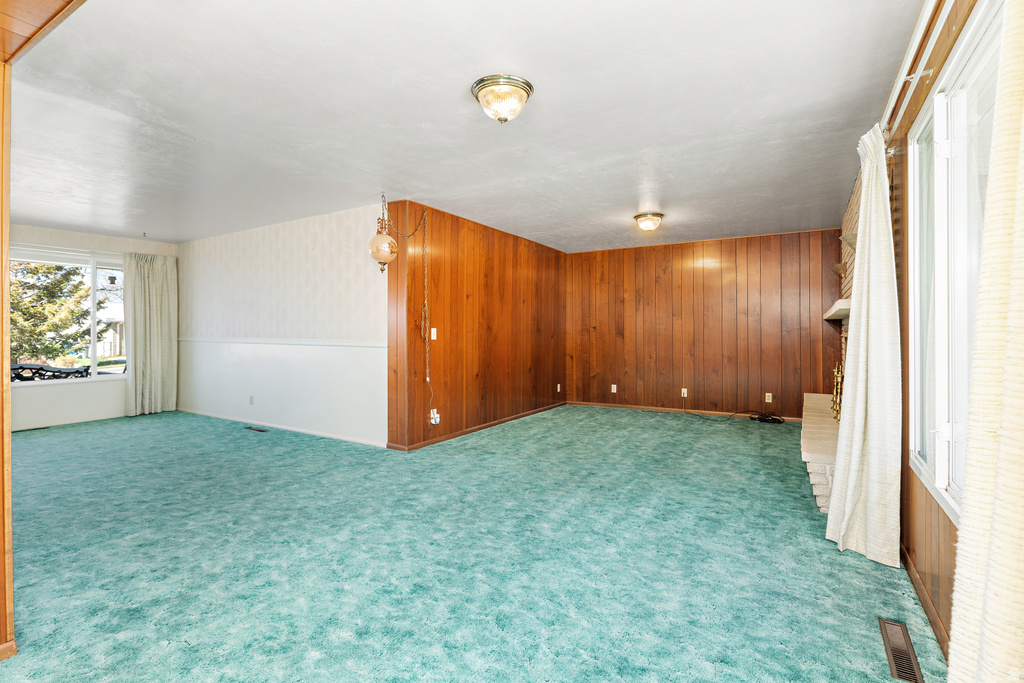 325 S 1300 E Pleasant Grove, UT 84062