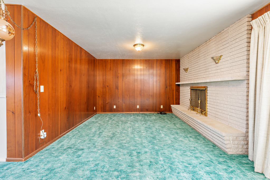 325 S 1300 E Pleasant Grove, UT 84062