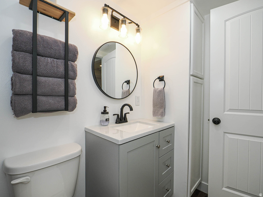 2087 E WEEPING WILLOW WAY Eagle Mountain, UT 84005