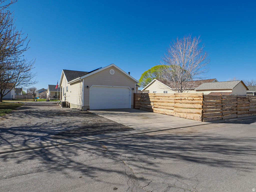 2087 E WEEPING WILLOW WAY Eagle Mountain, UT 84005