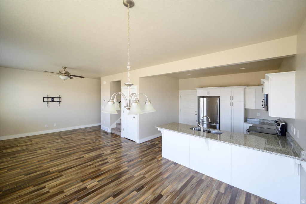 8078 N CLYDESDALE DR Eagle Mountain, UT 84005