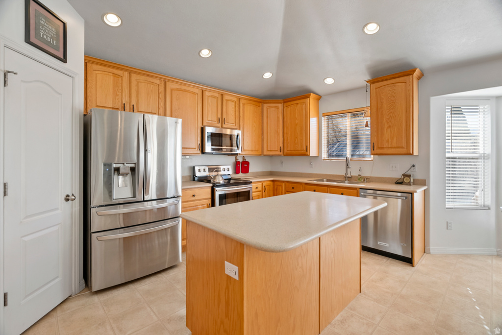 8332 S SADDLE OAKS CT West Jordan, UT 84081