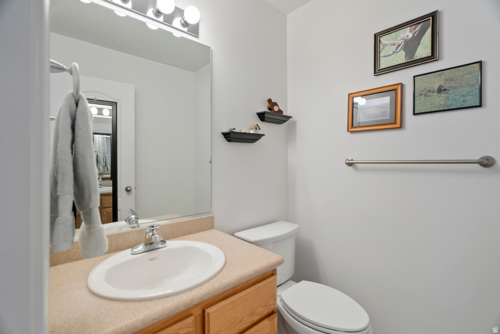 8332 S SADDLE OAKS CT West Jordan, UT 84081