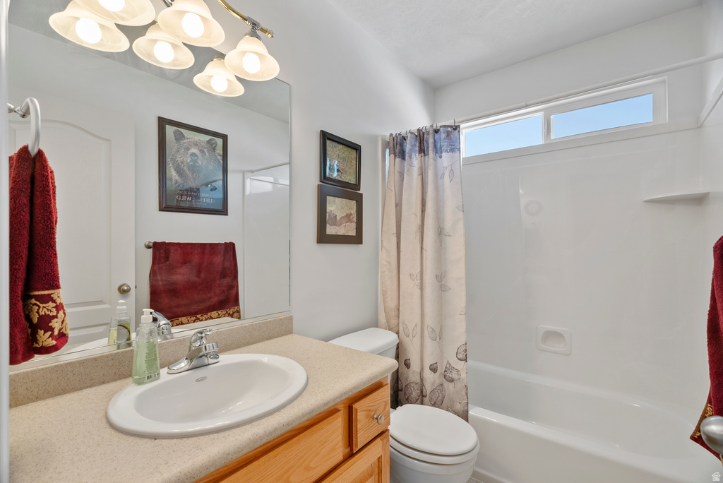 8332 S SADDLE OAKS CT West Jordan, UT 84081