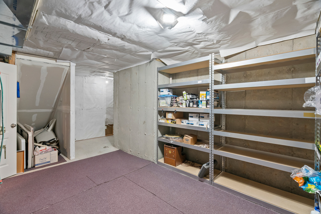 8332 S SADDLE OAKS CT West Jordan, UT 84081