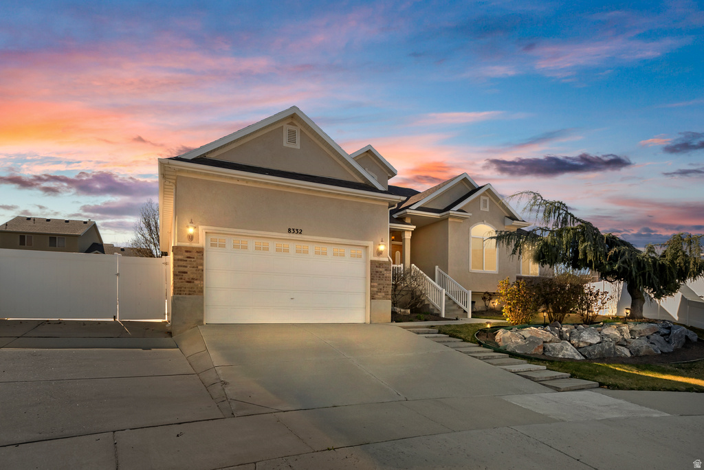 8332 S SADDLE OAKS CT West Jordan, UT 84081