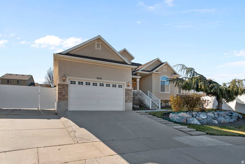 8332 S SADDLE OAKS CT West Jordan, UT 84081
