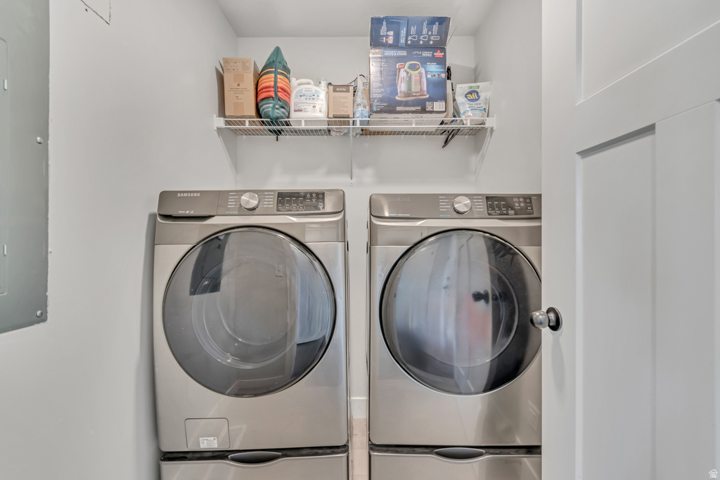 90 E CRANER PEAK DR Eagle Mountain, UT 84005