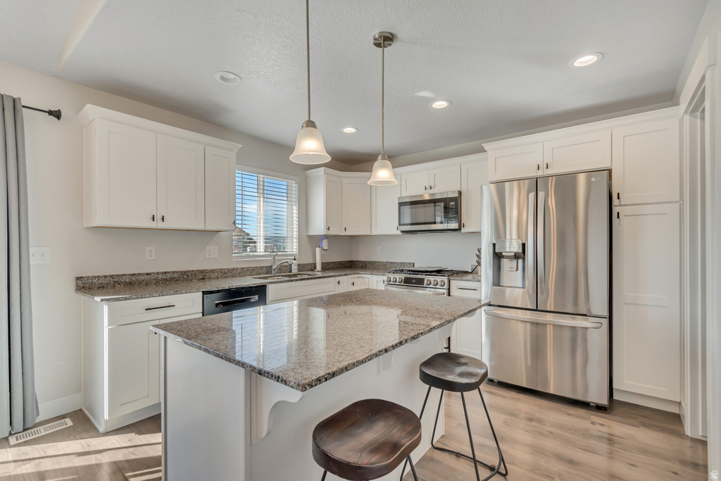 90 E CRANER PEAK DR Eagle Mountain, UT 84005