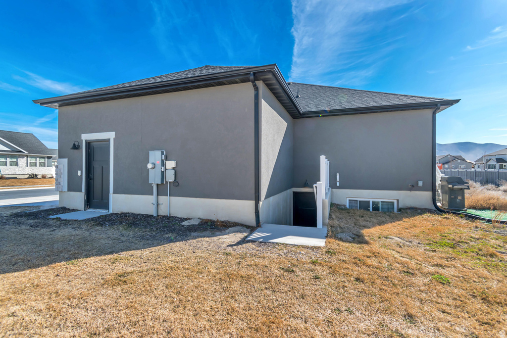 90 E CRANER PEAK DR Eagle Mountain, UT 84005