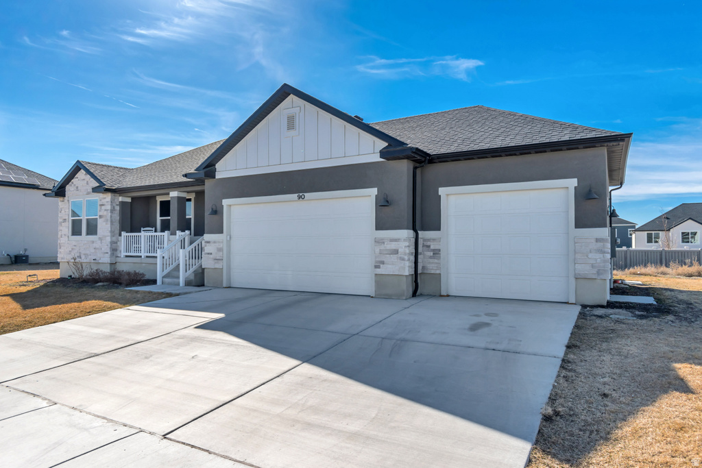 90 E CRANER PEAK DR Eagle Mountain, UT 84005