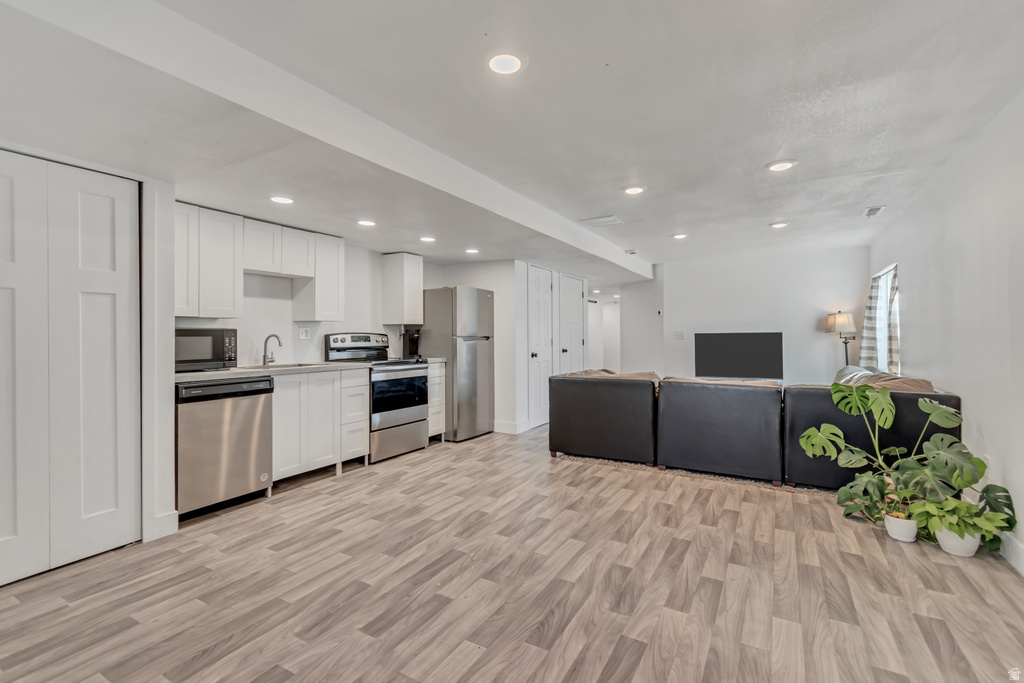 90 E CRANER PEAK DR Eagle Mountain, UT 84005