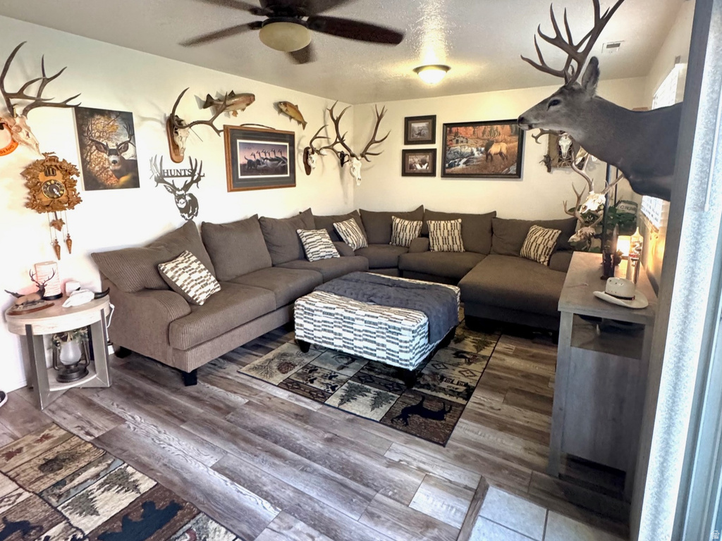 1616 N 725 W Clinton, UT 84015