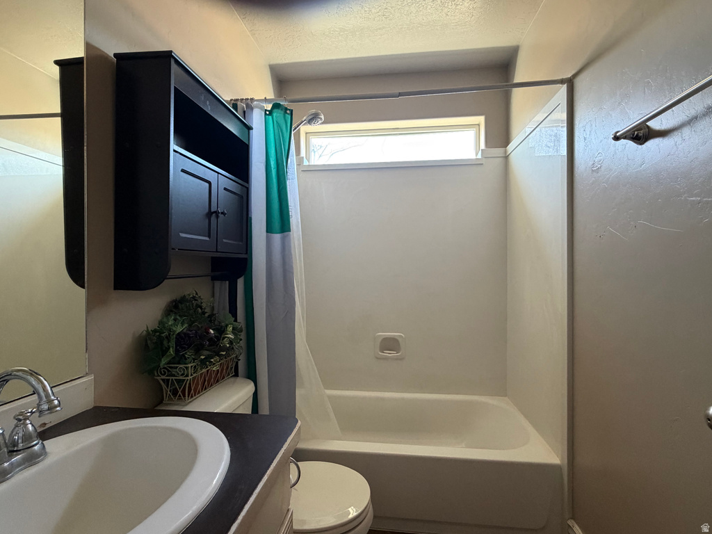 640 E 600 N Roosevelt, UT 84066