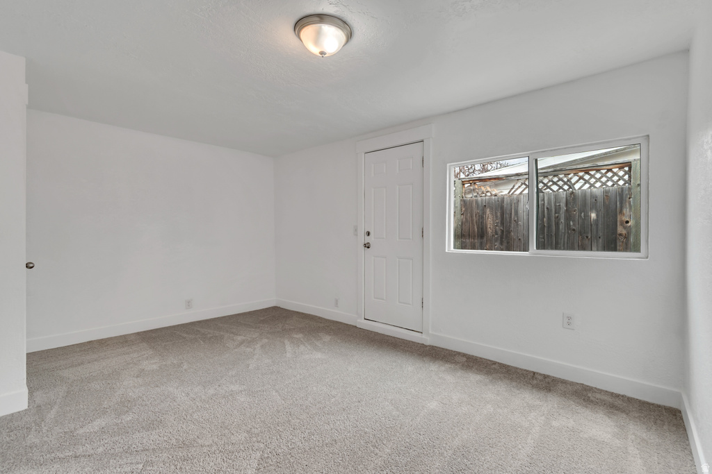 2041 W 3100 S West Valley City, UT 84119