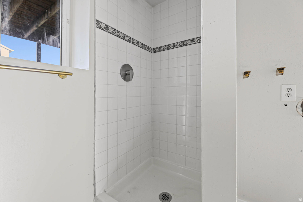 936 N 580 E Tooele, UT 84074