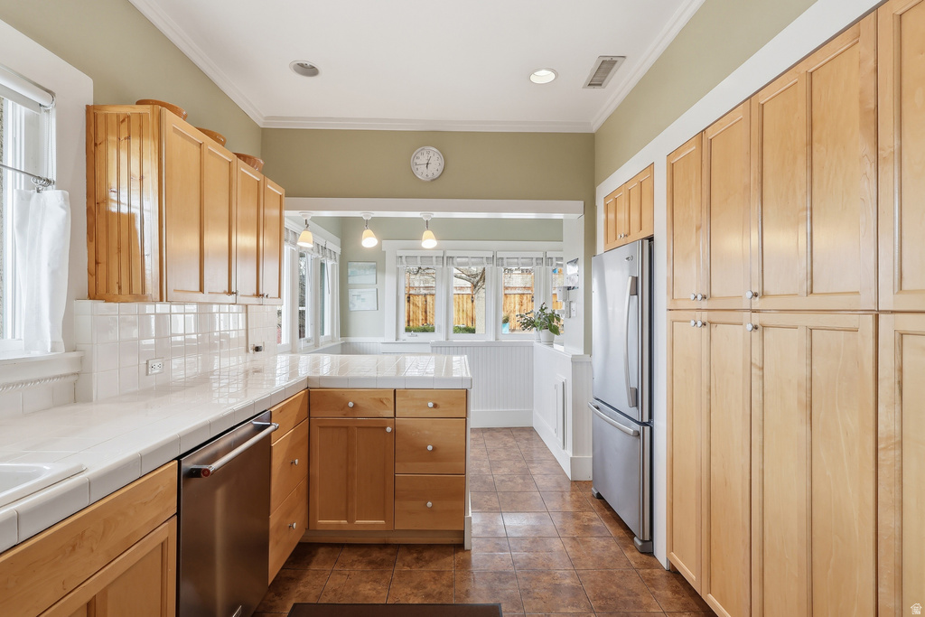 1139 E 900 ST Salt Lake City, UT 84105