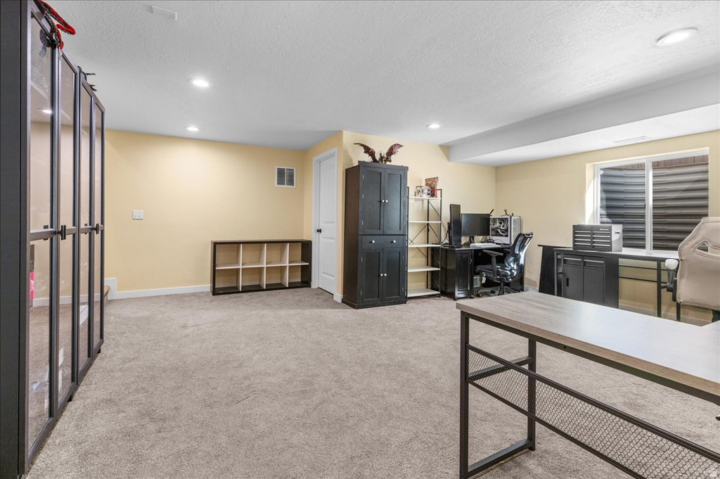 6321 W MOON DR South Jordan, UT 84009