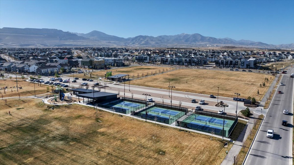 6321 W MOON DR South Jordan, UT 84009