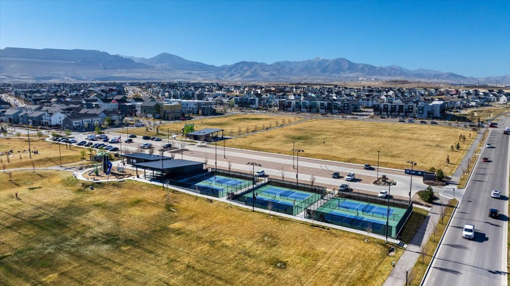 6321 W MOON DR South Jordan, UT 84009