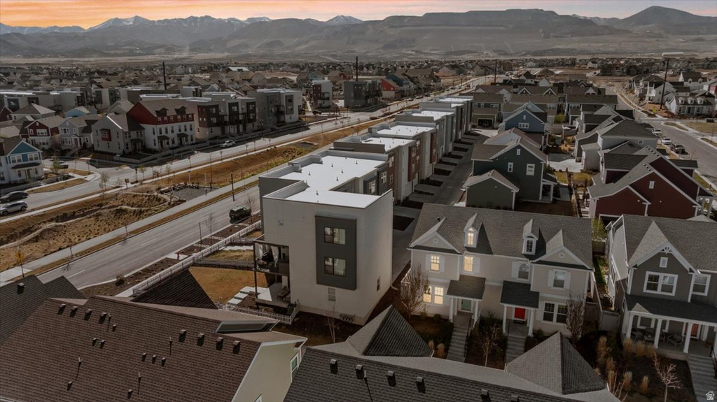 6321 W MOON DR South Jordan, UT 84009