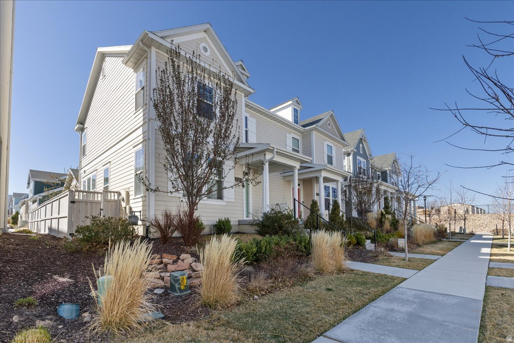 6321 W MOON DR South Jordan, UT 84009