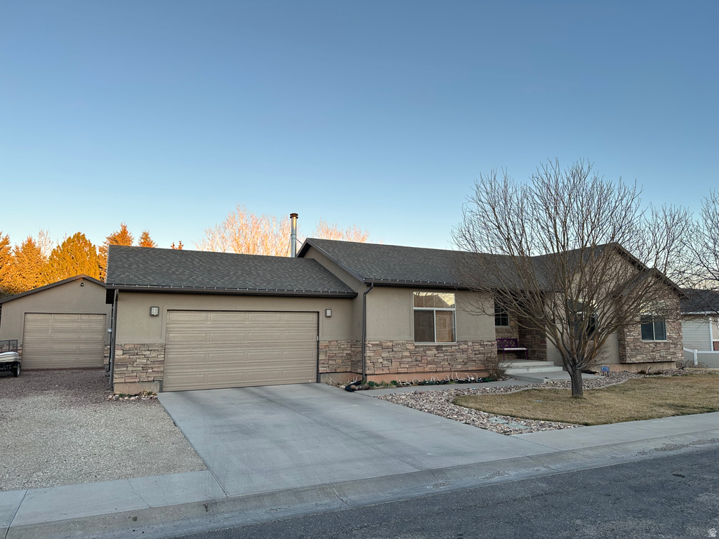 135 CONSTITUTION DR Roosevelt, UT 84066