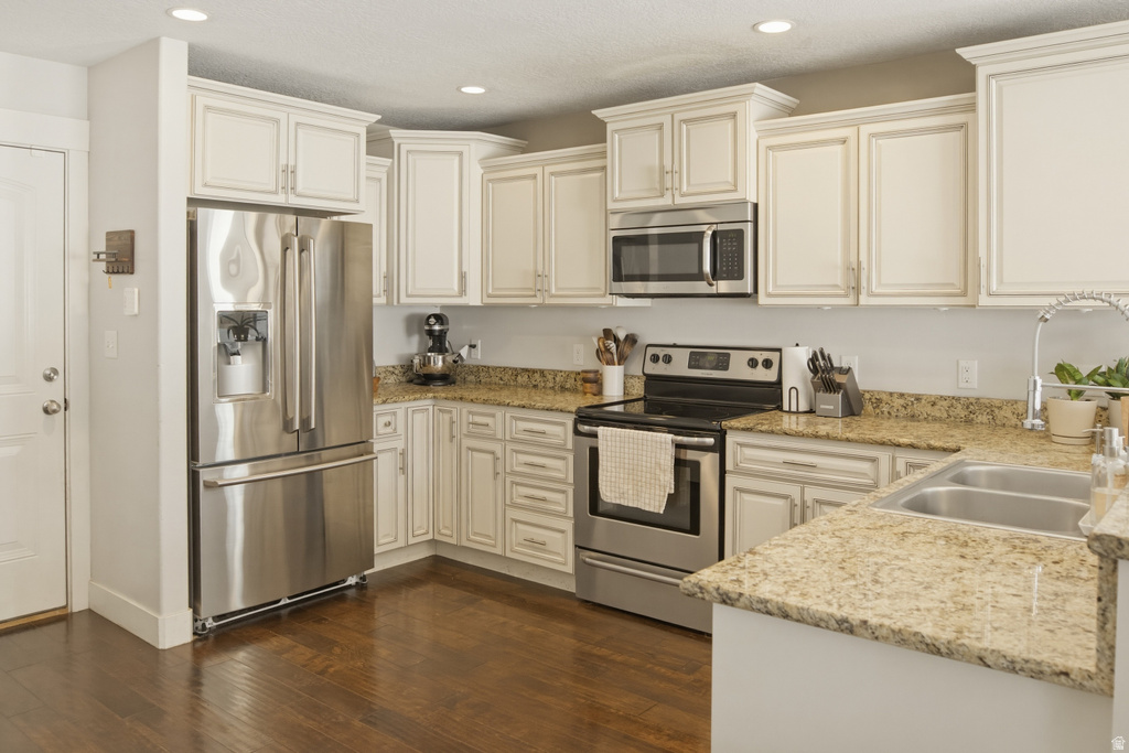 1711 E SHADOW DR Eagle Mountain, UT 84005