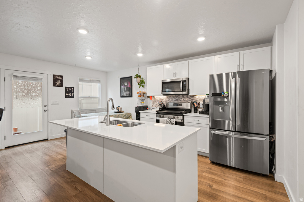 8609 W MEADOW BANK WAY Magna, UT 84044