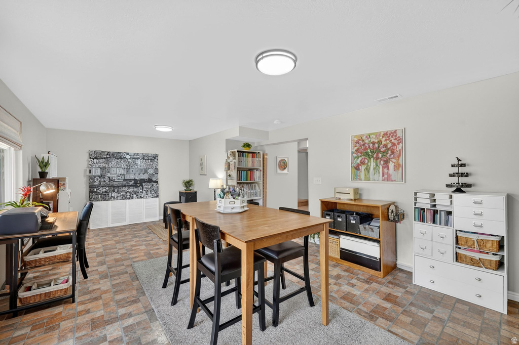 7738 S SUNBIRD WAY Midvale, UT 84047