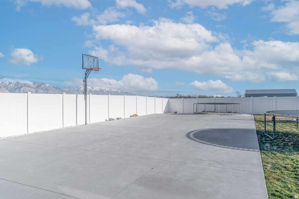 4096 W 1725 N Plain City, UT 84404