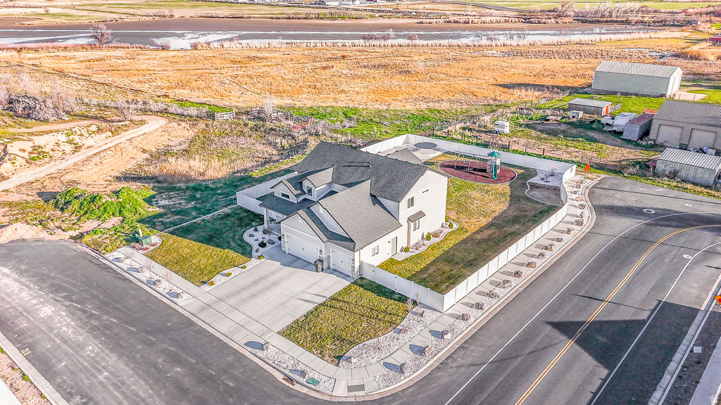 4096 W 1725 N Plain City, UT 84404