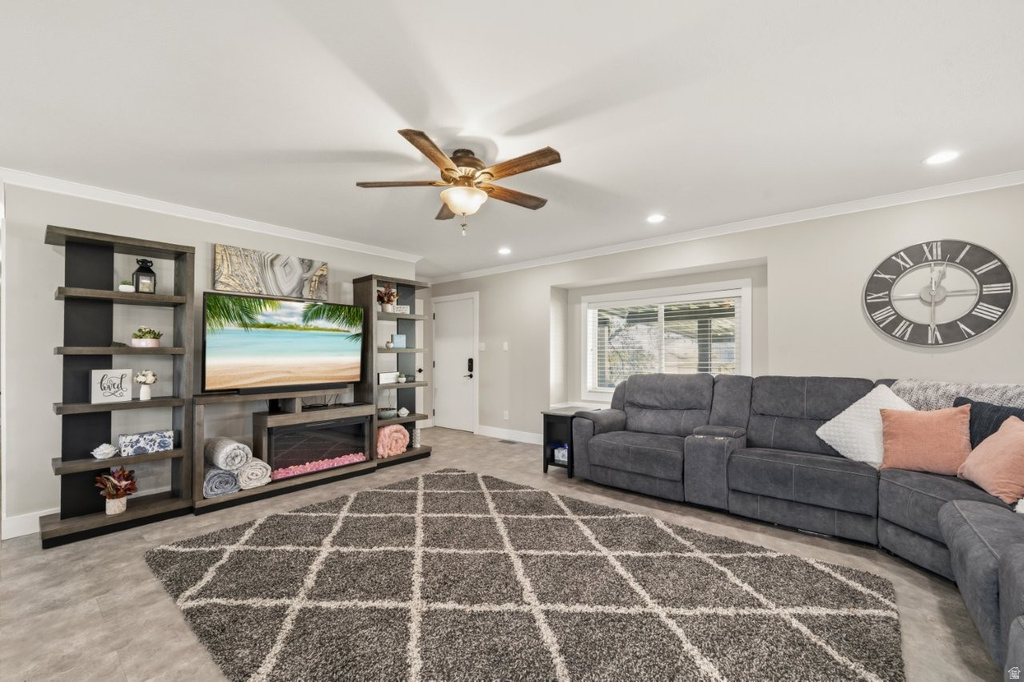 1055 S 1000 W Clearfield, UT 84015