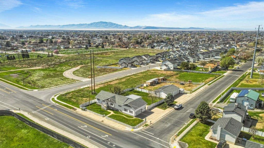 1055 S 1000 W Clearfield, UT 84015