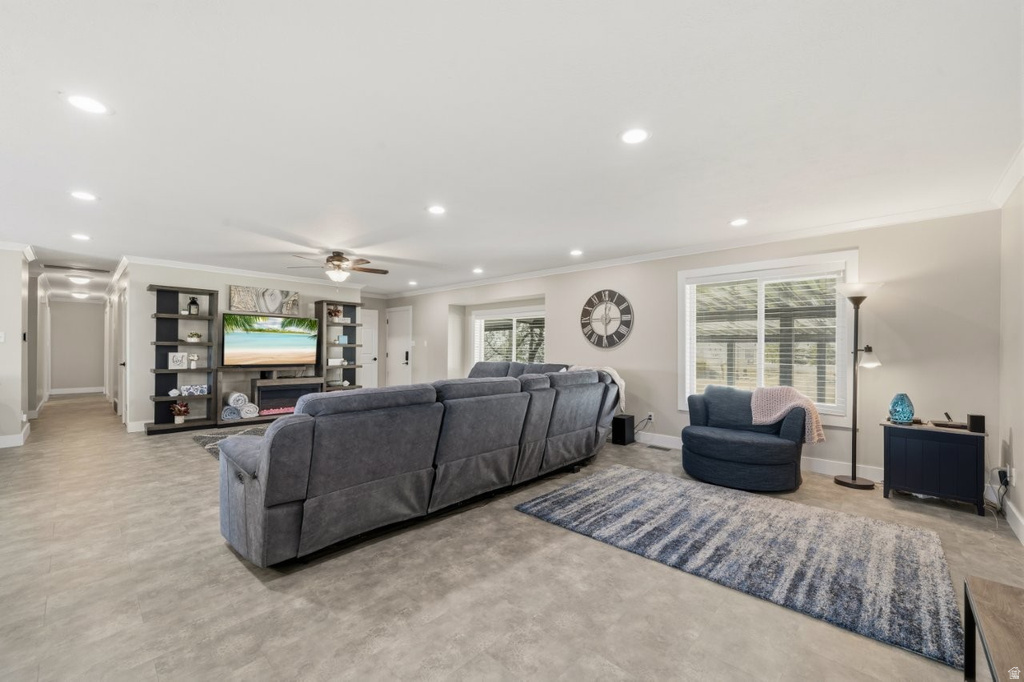 1055 S 1000 W Clearfield, UT 84015