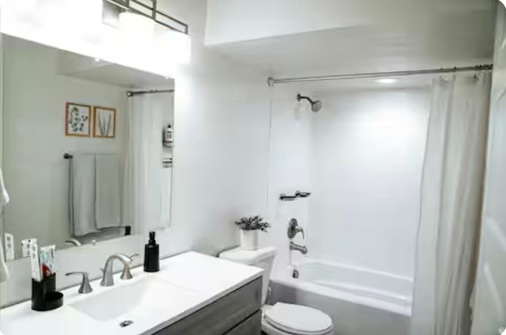 332 E 210 N Vineyard, UT 84059