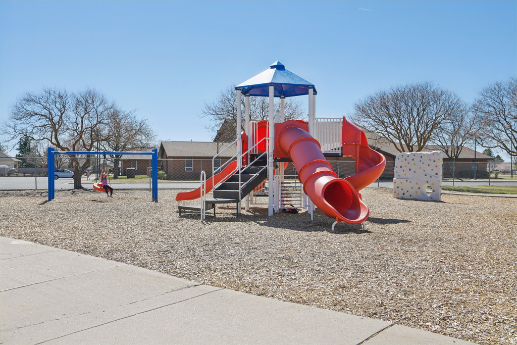 1960 N 2150 E Layton, UT 84040