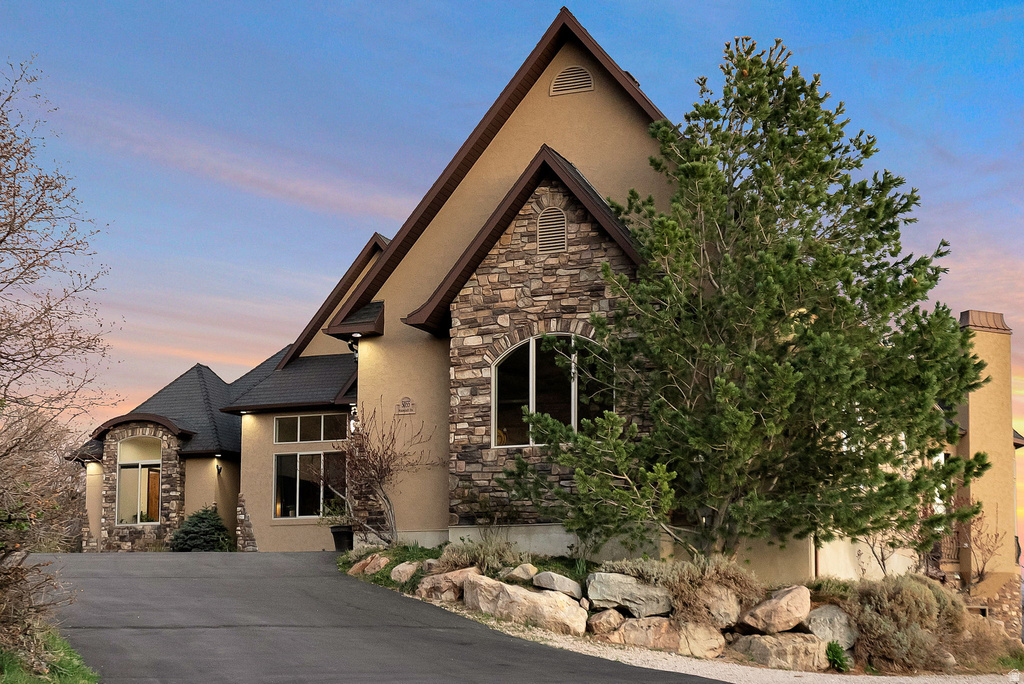 5055 N WATERFALL DR Pleasant View, UT 84414