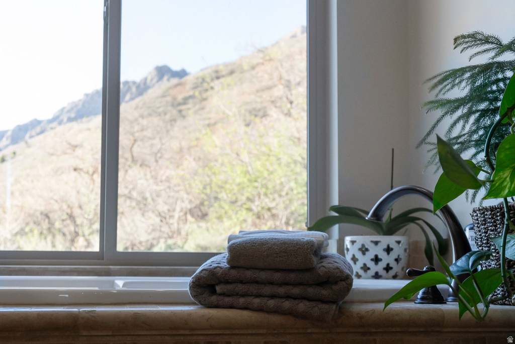 5055 N WATERFALL DR Pleasant View, UT 84414