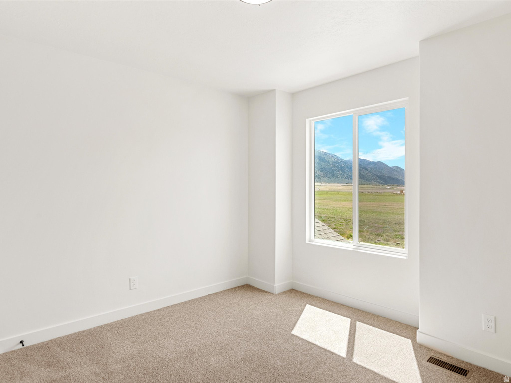 64 E CEDAR LN Malad City, ID 83252