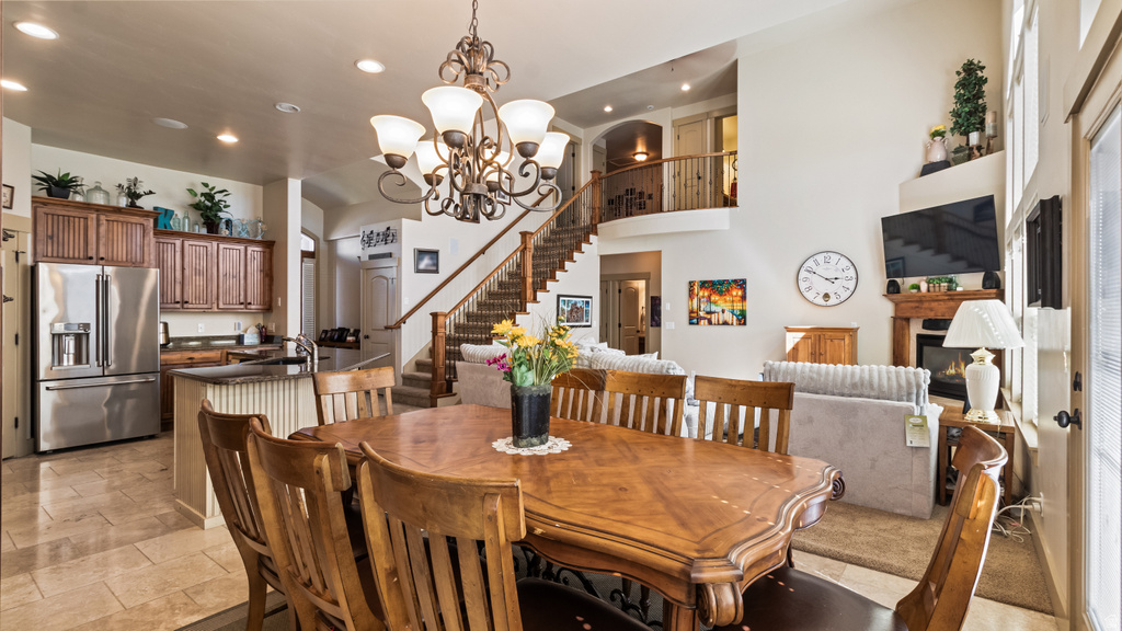 178 E BELLE GLENN CIR Sandy, UT 84070