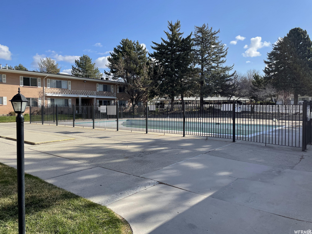 2244 E CARRIAGE LN #74 Holladay, UT 84117