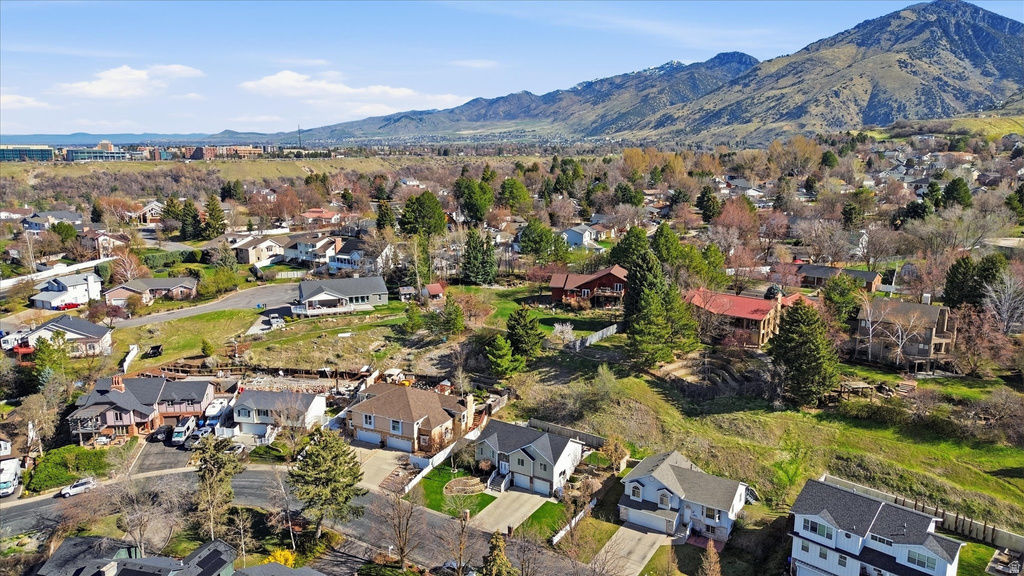 1131 E LAMPLIGHTER DR River Heights, UT 84321