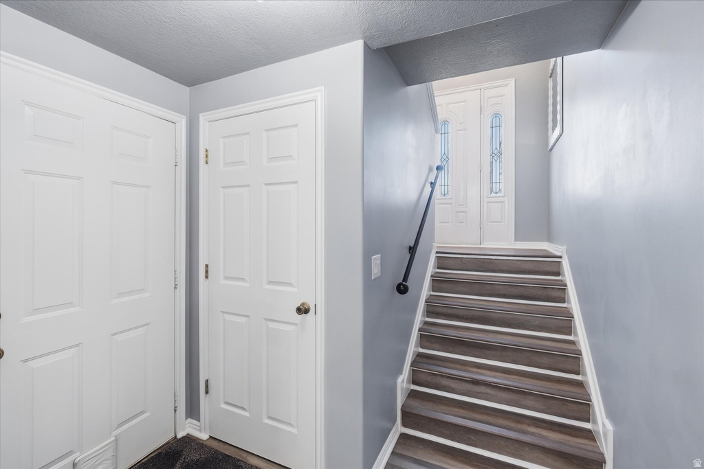 1131 E LAMPLIGHTER DR River Heights, UT 84321