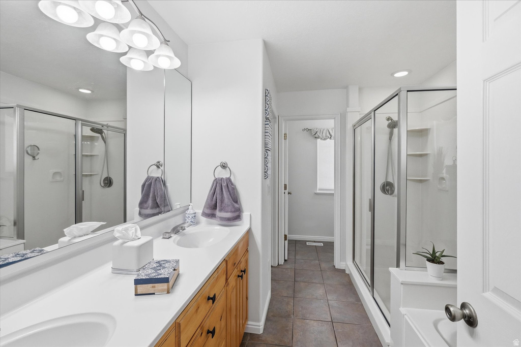 1131 E LAMPLIGHTER DR River Heights, UT 84321