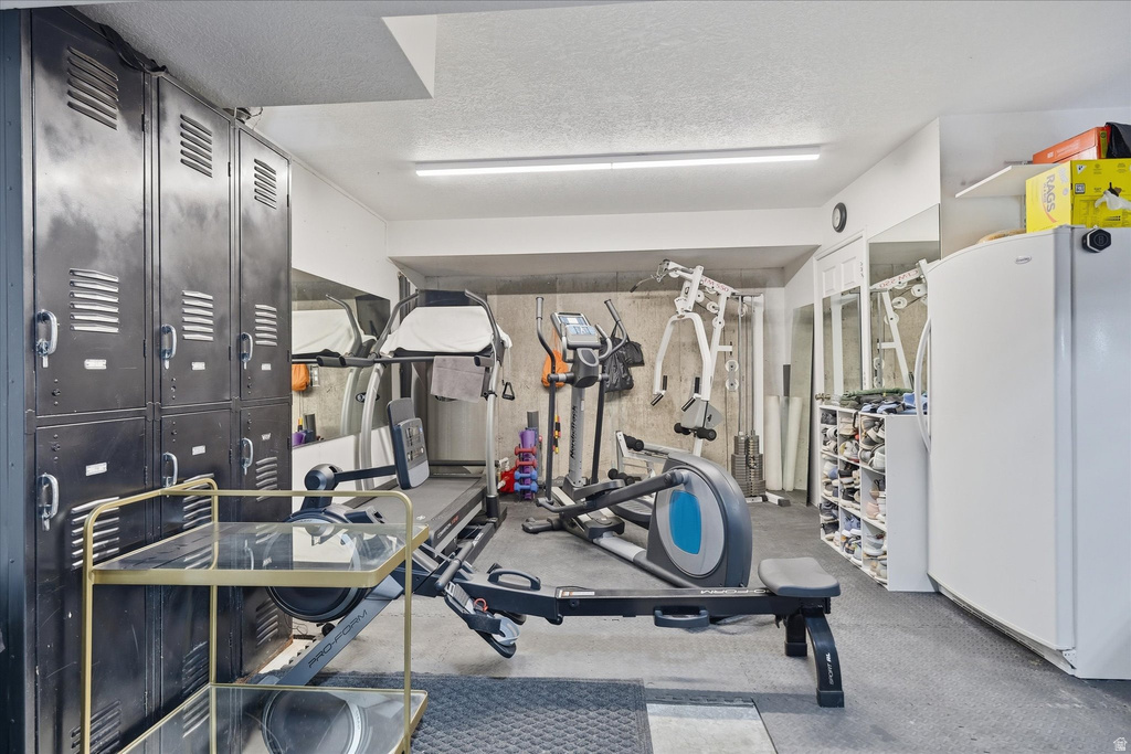 1131 E LAMPLIGHTER DR River Heights, UT 84321