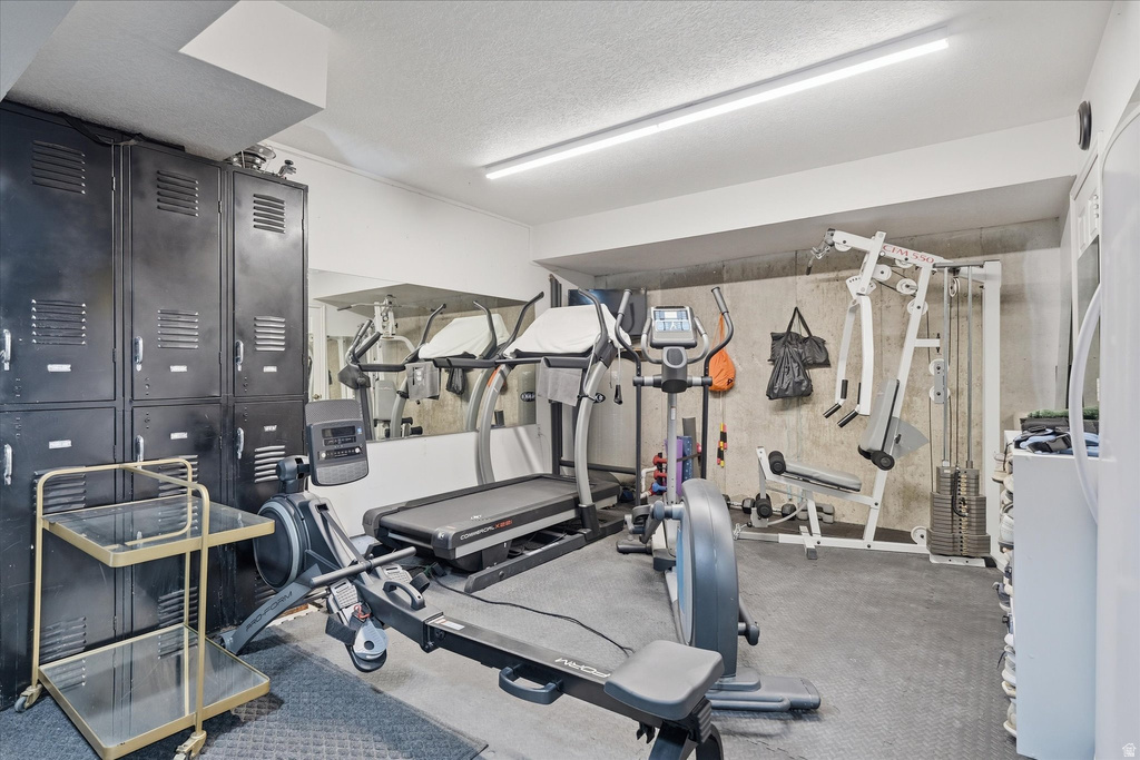 1131 E LAMPLIGHTER DR River Heights, UT 84321