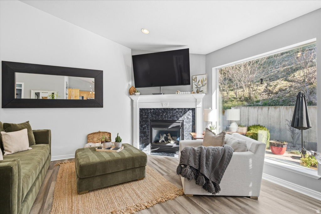 1131 E LAMPLIGHTER DR River Heights, UT 84321